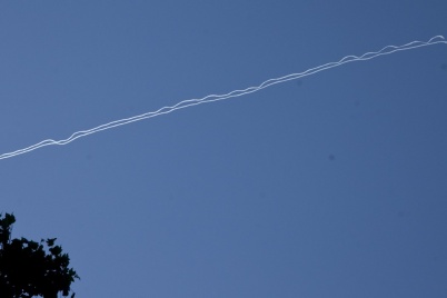 http://www.holeinthedyke.com/images/hitd-image/chemtrails.jpg