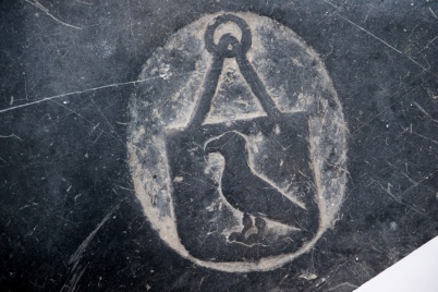 http://www.holeinthedyke.com/images/hitd-image/grave.jpg