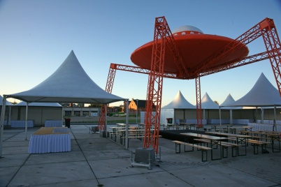 http://www.holeinthedyke.com/images/hitd-image/ufo.jpg