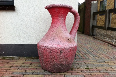 http://www.holeinthedyke.com/images/hitd-image/IMG_4212-1050.jpg