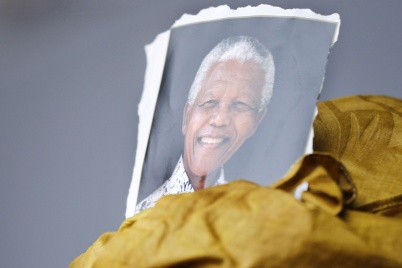 http://www.holeinthedyke.com/images/hitd-image/Madiba1.jpg
