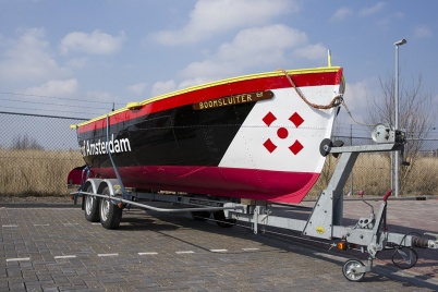 http://www.holeinthedyke.com/images/hitd-image/boomsluiter.jpg