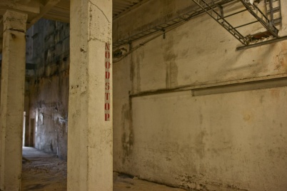 http://www.holeinthedyke.com/images/hitd-image/emergency-stop.jpg