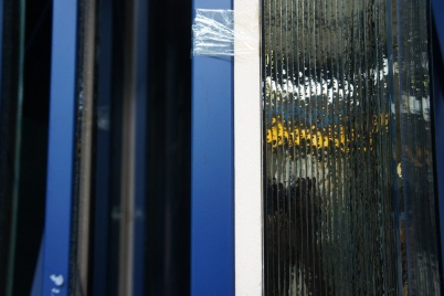 http://www.holeinthedyke.com/images/hitd-image/glas5.jpg