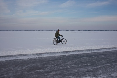 http://www.holeinthedyke.com/images/hitd-image/ijs5.jpg