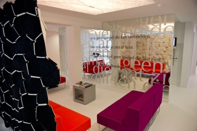 http://www.holeinthedyke.com/images/hitd-image/mirror.jpg