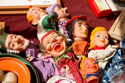 http://www.holeinthedyke.com/images/hitd-image/poppekast-dolls.jpg