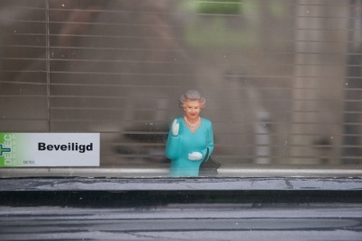 http://www.holeinthedyke.com/images/hitd-image/safe.jpg