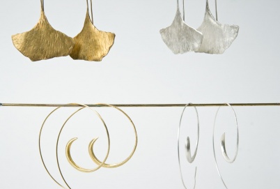 http://www.holeinthedyke.com/images/hitd-image/sibel5.jpg