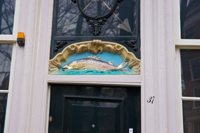 http://www.holeinthedyke.com/images/hitd-image/vis.jpg