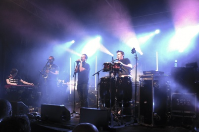 http://www.holeinthedyke.com/images/hitd-news/SmooveTurrell2.jpg