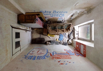 http://www.holeinthedyke.com/images/hitd-news/aden1.jpg