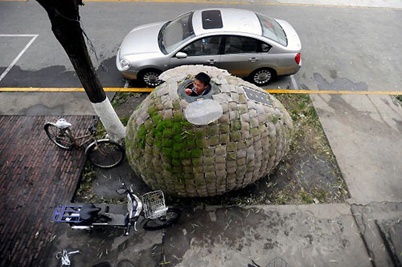 http://www.holeinthedyke.com/images/hitd-news/egg1.jpg