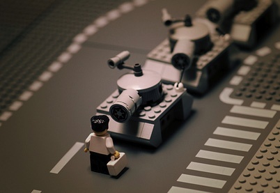 http://www.holeinthedyke.com/images/hitd-news/lego_classics.jpg
