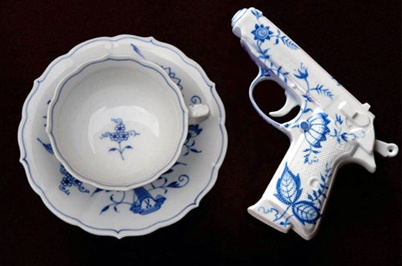 http://www.holeinthedyke.com/images/hitd-news/porcelain_pistol.jpg